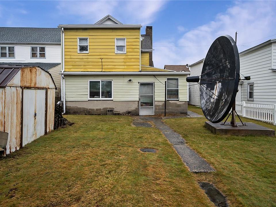 2nd image of 207 W White St