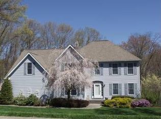12 Winding Hollow Dr, Oak Ridge, NJ 07438