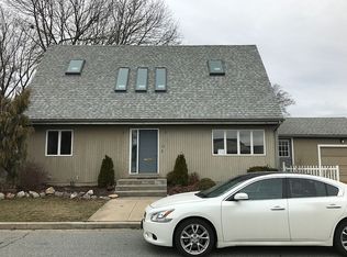 23 Ruskin St, Cranston, RI 02920