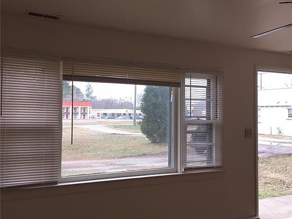 3rd image of 5228 Denbigh Park Dr