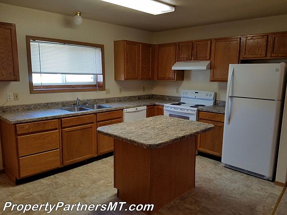 2nd image of 709 Golden West Dr APT C