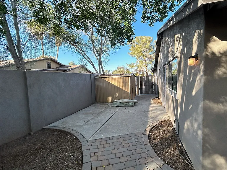 2933 W Muriel Dr — Photo 52