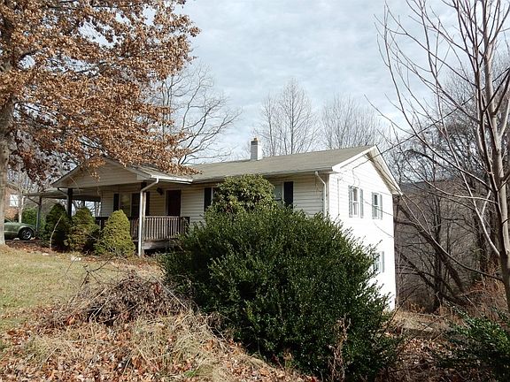 3rd image of 35 Lanning Dr