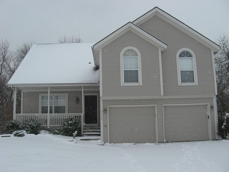 1st image of 1317 SE Princeton Dr