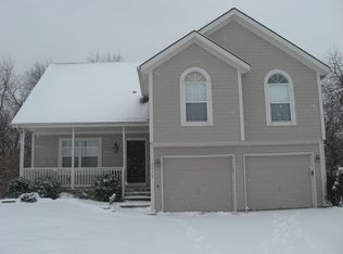1317 SE Princeton Dr, Lees Summit, MO 64081