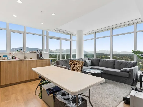 505 Nelson St #2406, Coquitlam, BC V3J 7R4
