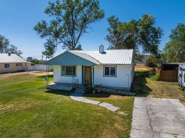 570 S Park Ave, Shelley, ID 83274