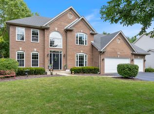 833 Napa Ln, Aurora, IL 60502