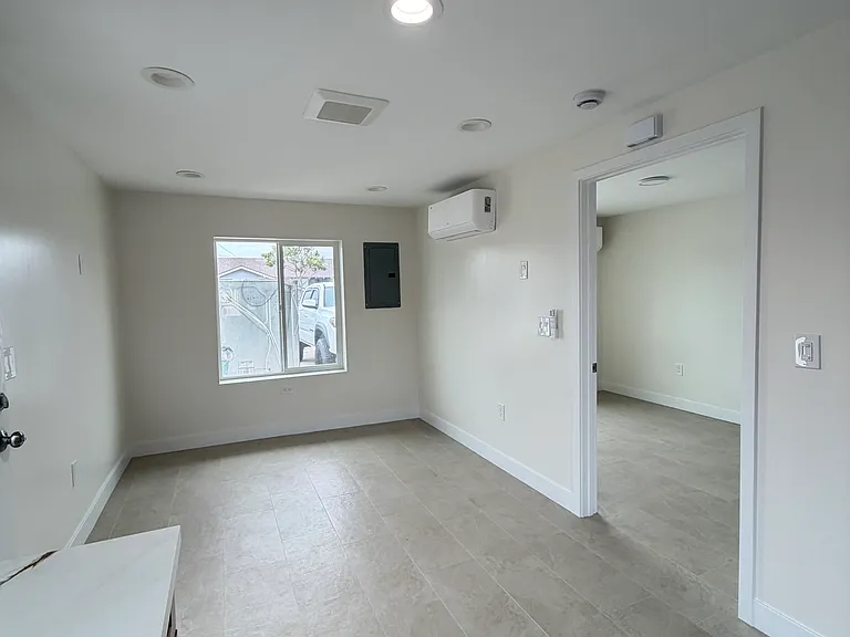 10433 Courson Dr — Photo 5