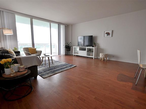 4th image of 3301 NE 5th Ave APT 713