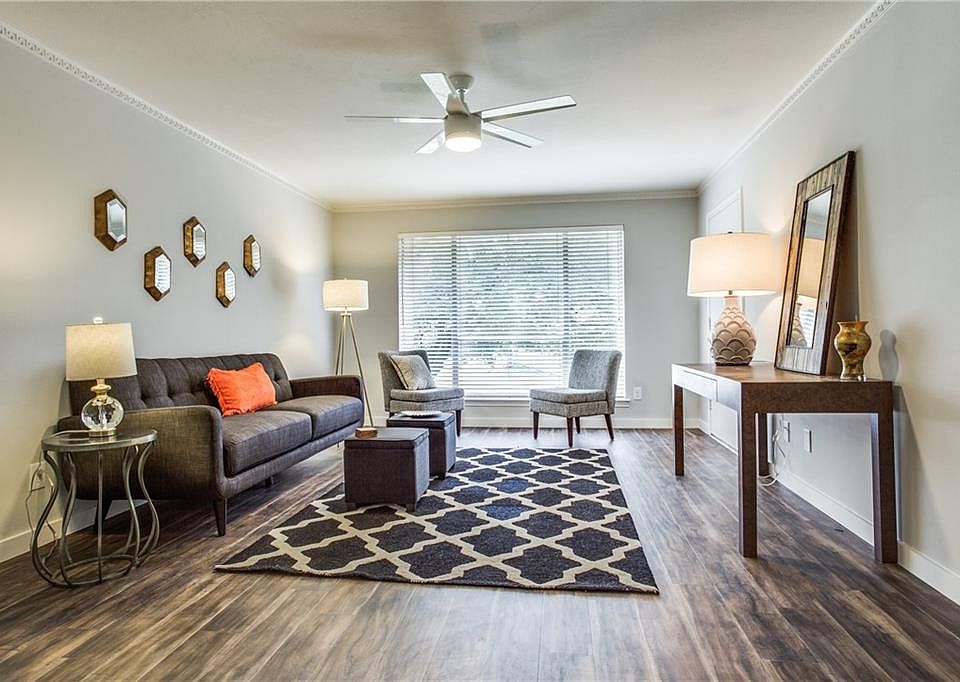 1st image of 11120 Valley Dale Dr #D
