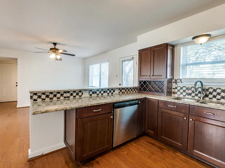 14423 Sunrose Ln — Photo 12
