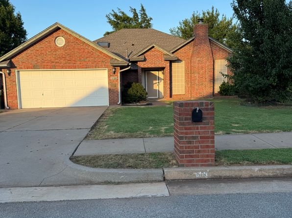 608 Tudor Ln