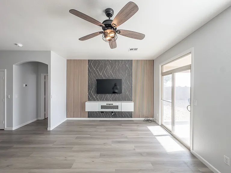 1036 S 177th Dr — Photo 12