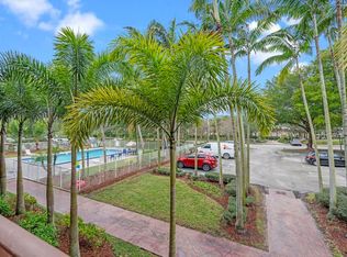 120 Sparrow Dr APT 205, Royal Palm Beach, FL 33411