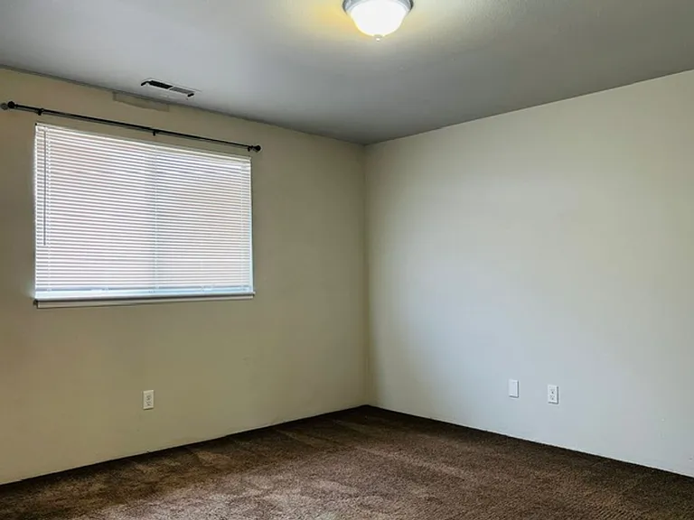 Prairie Place Duplexes — Photo 9