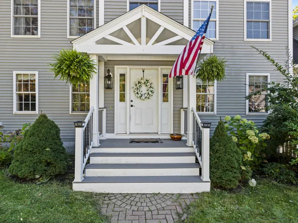 22 Kingsbury Lane, Kennebunk, ME 04043