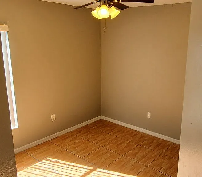 2370 Harbor Town Dr — Photo 10