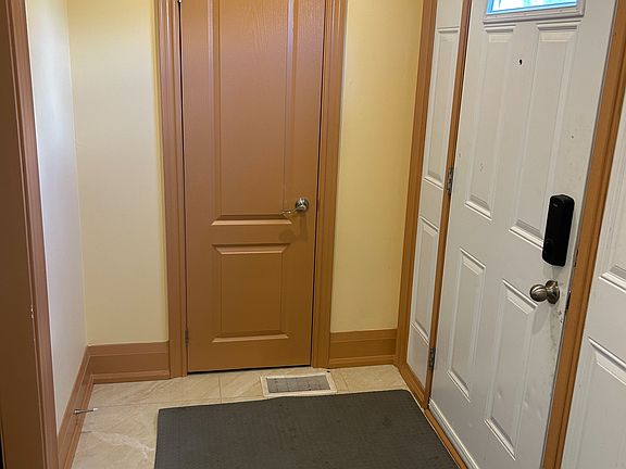 2nd image of 31 Bowman St