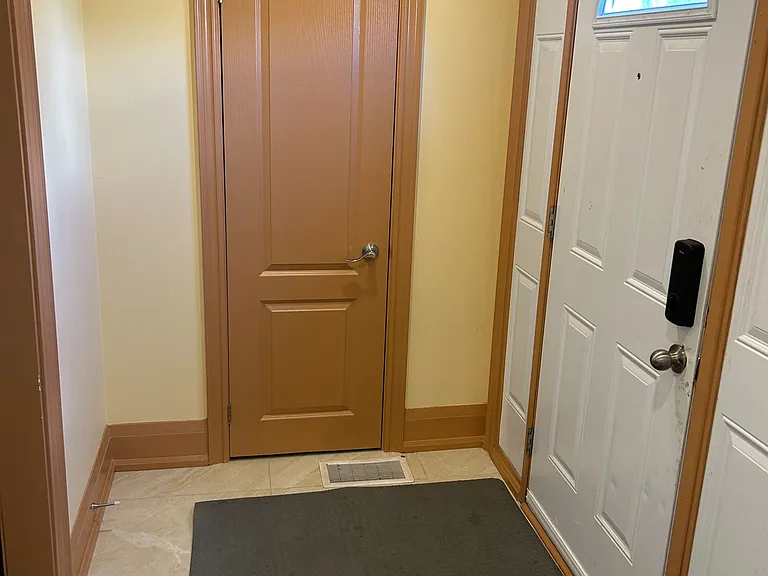31 Bowman St — Photo 2