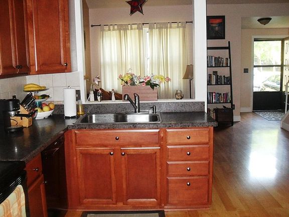 3rd image of 94 Pepperbush Pl