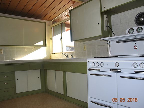 2nd image of 744 Elder Ave