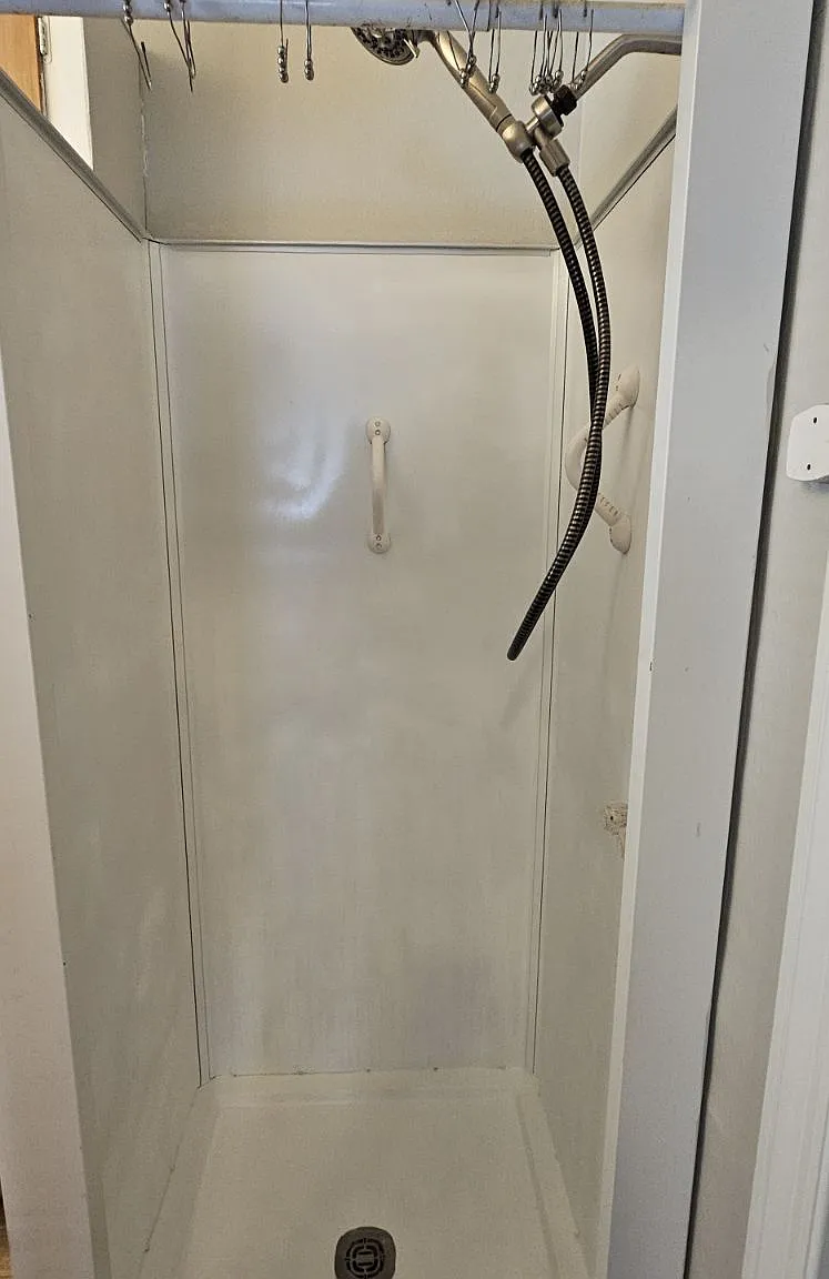 Studio, $700 — Photo 2