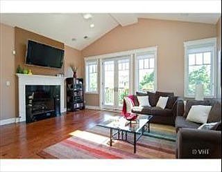 2nd image of 3650 N Damen Ave #3