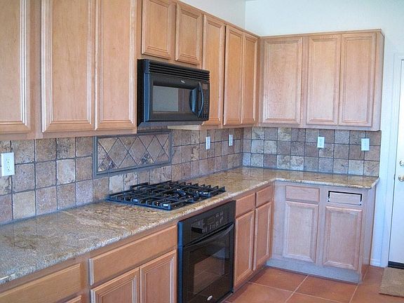 3rd image of 29348 Dakota Dr