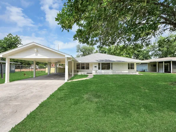 5455 N Crooked Creek Dr, Houston, TX 77017