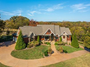 317 Peregrin Ln, Maryville, TN 37804