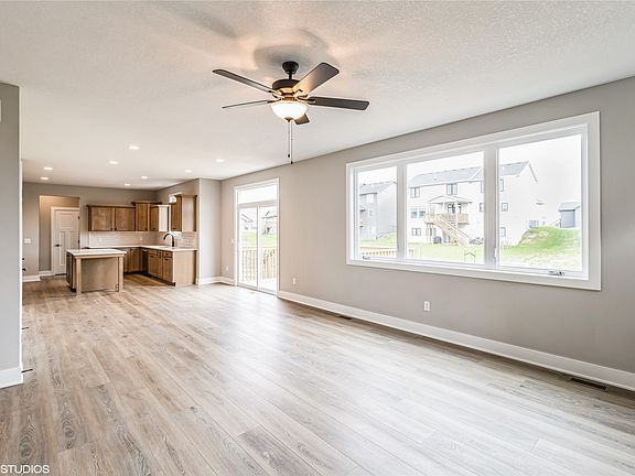 3rd image of 2545 SE Kettleridge Ln