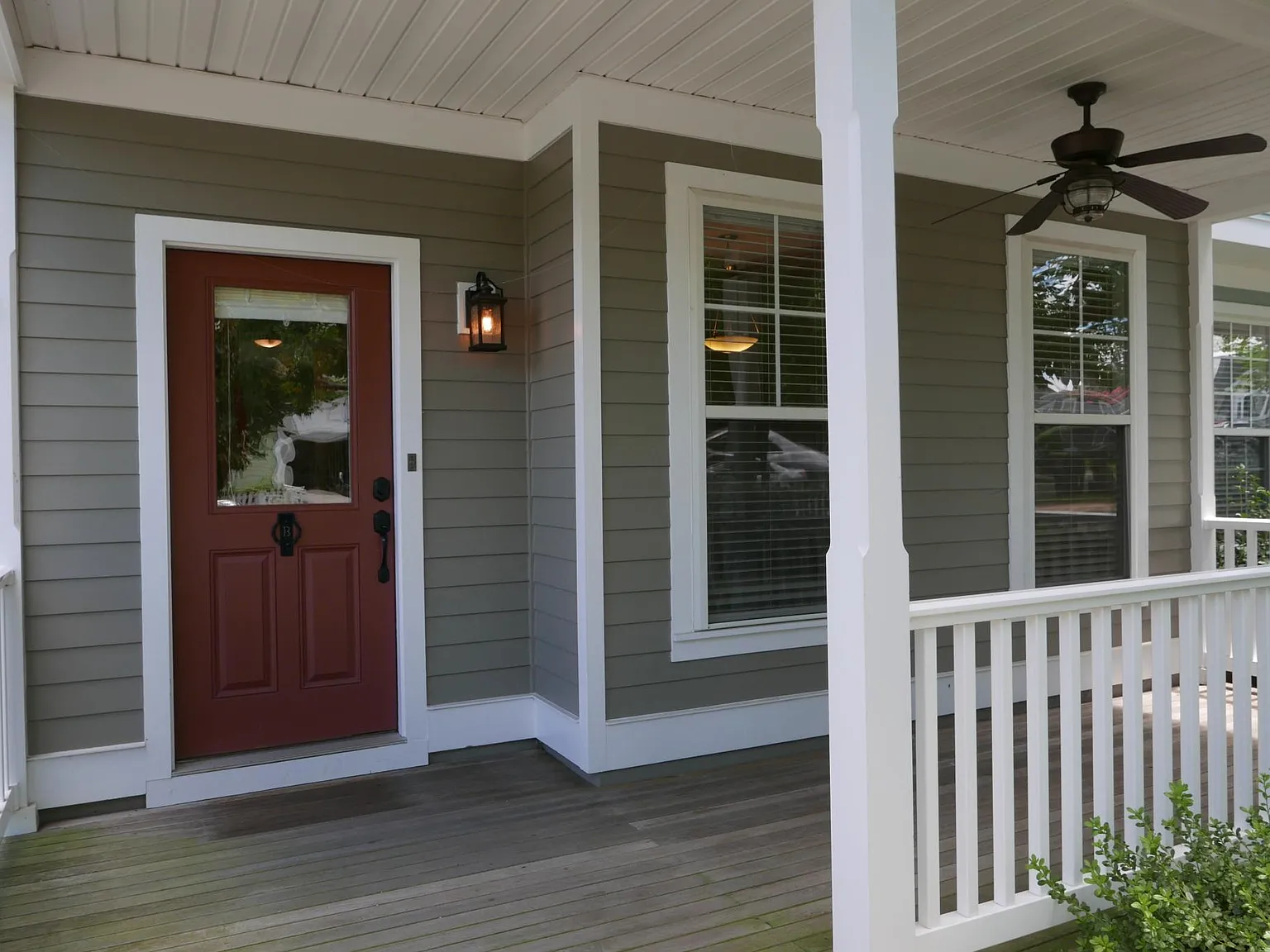 4 bed, 2.5 bath, 2326 sqft, $2,900 — Photo 2