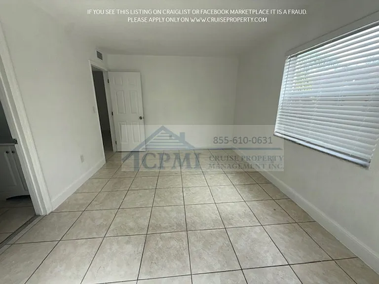 1095 W 77 St Hialeah, FL 33014 — Photo 20