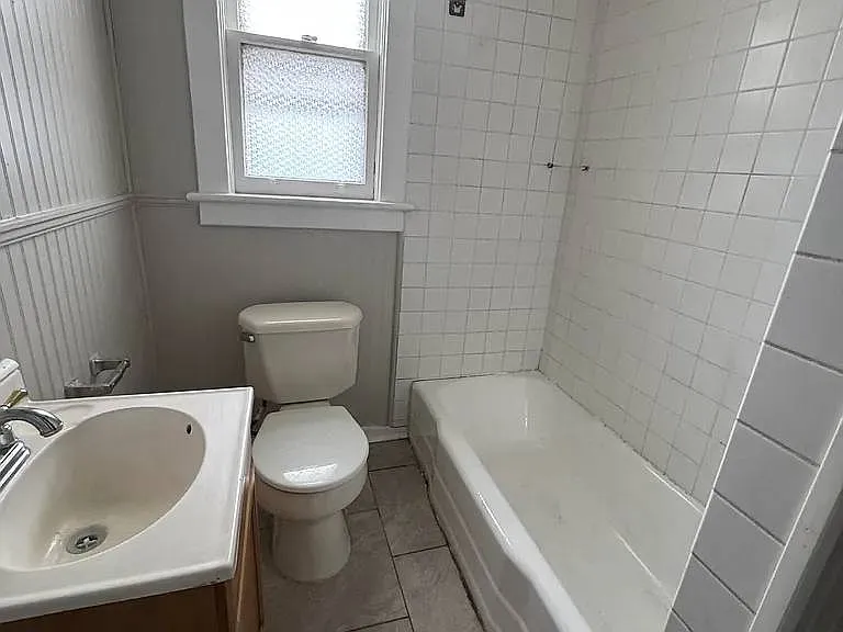 3 bed, $1,600 — Photo 4