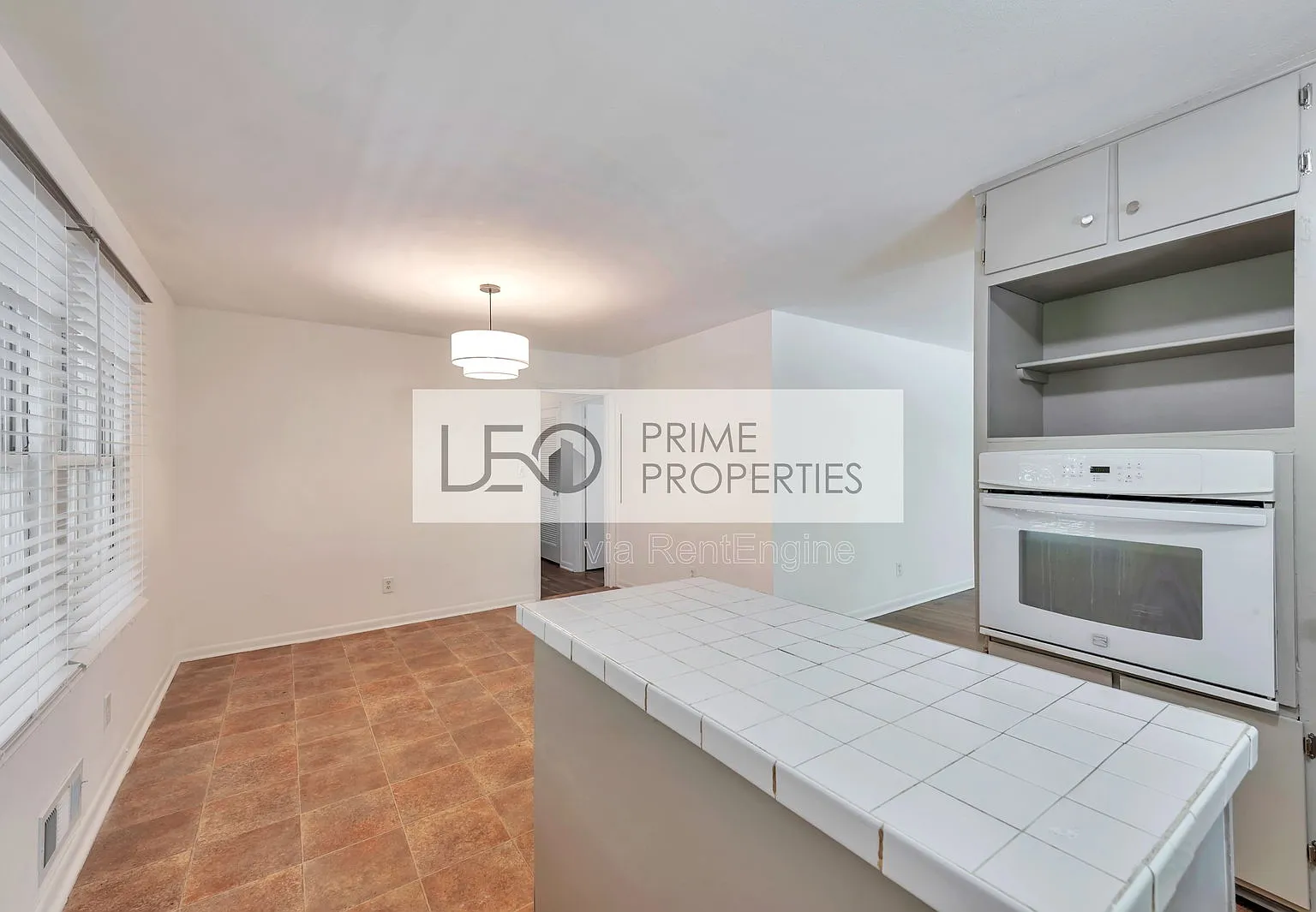 3 bed, 1.0 bath, 1148 sqft, $1,800 — Photo 4