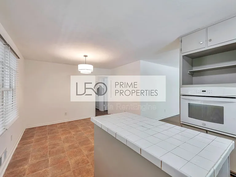1728 Springer St NW — Photo 4