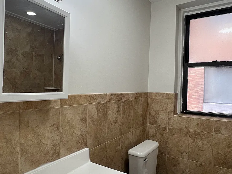 153 S Harrison St #2B — Photo 4