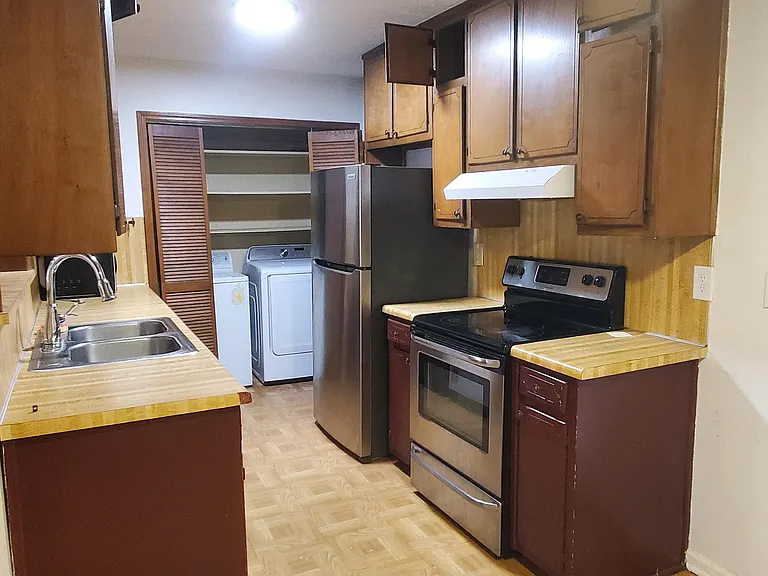 27 Simonton Ct — Photo 5