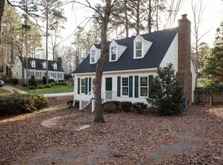 5901 Bayberry Ln, Raleigh, NC 27612