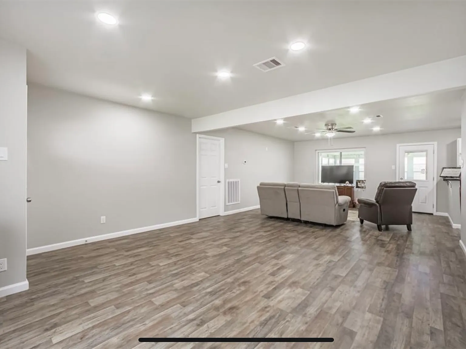 3 bed, 1542 sqft, $2,149 — Photo 3