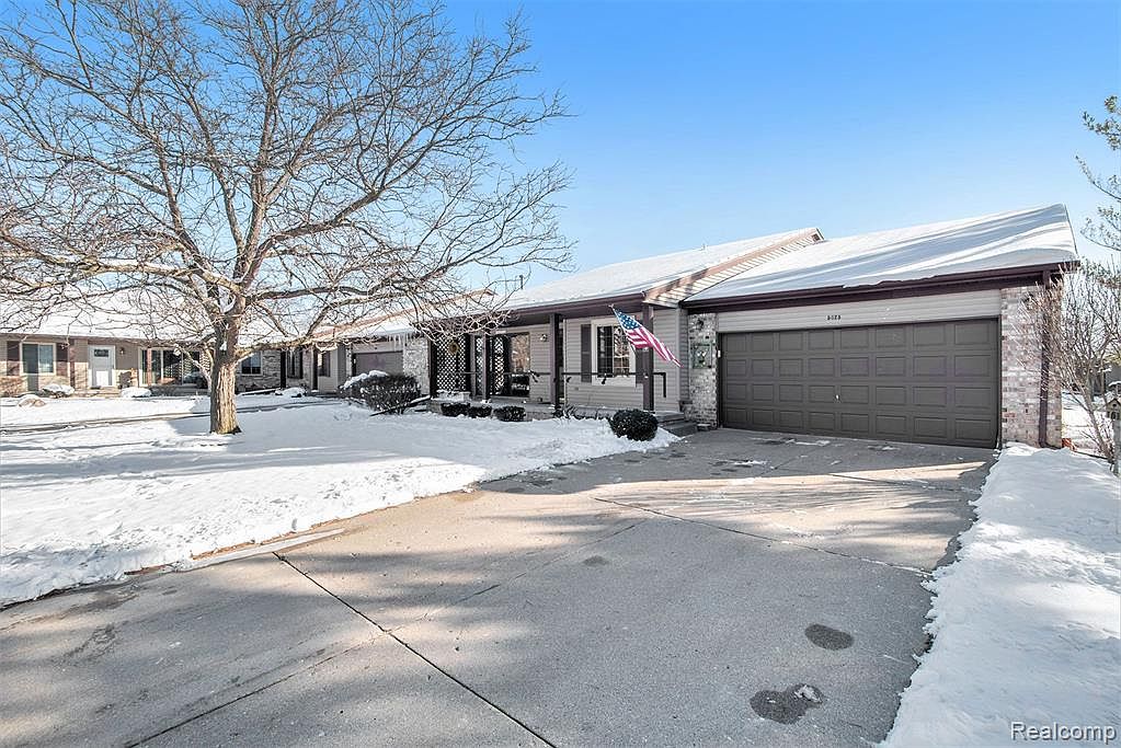 5025 Sandalwood Dr, Grand Blanc, MI 48439 Zillow