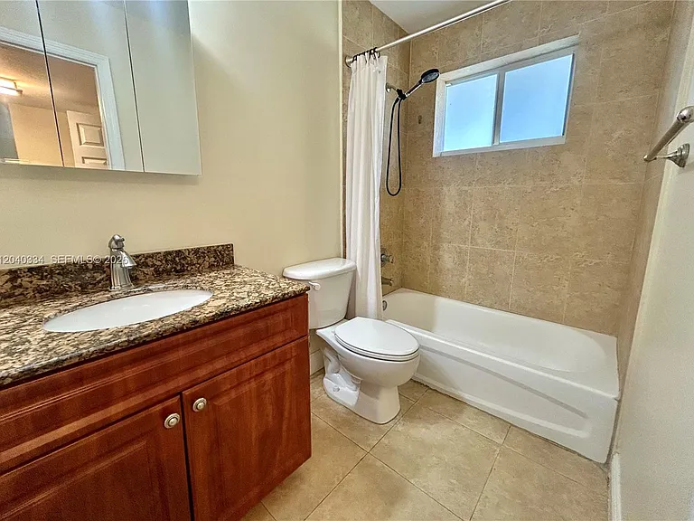 14500 SW 88th Ave #211 — Photo 6