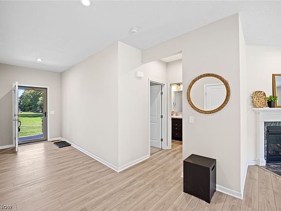 3rd image of 3006 Blue Jaye Ln