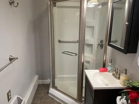 4th image of 224 Ontario St Floor 2