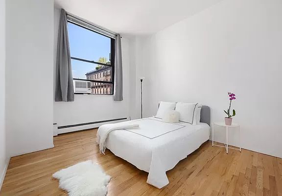 3rd image of 250 Mercer St APT D701