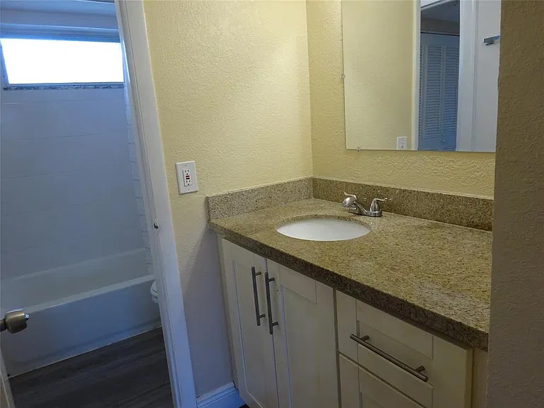 6050 NW 64th Ave #307 — Photo 8