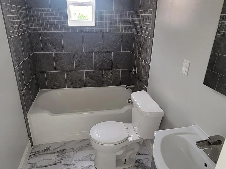 118 1/2 E Sandusky St #2 — Photo 3