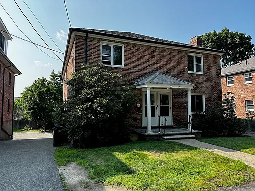 27 Heath St #1 Photo 1