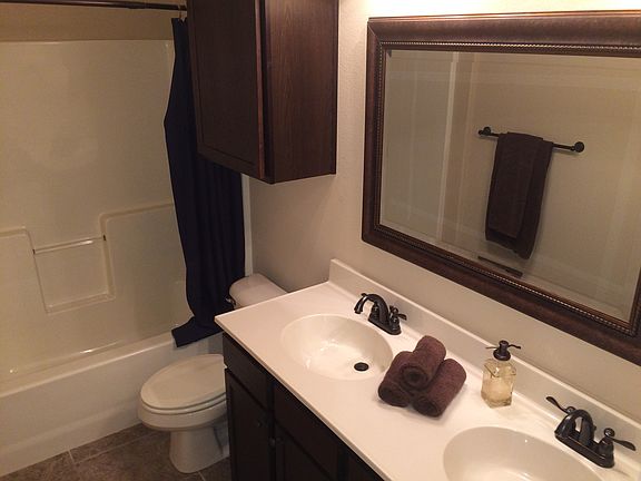 2nd Bath with 2 Vanities